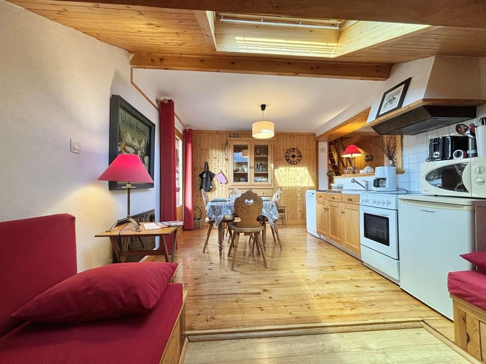 Appartement cosy avec mezzanine - 6 pers, proche village et pistes - FR-1-595-107 Apartment in Notre-Dame-de-Bellecombe