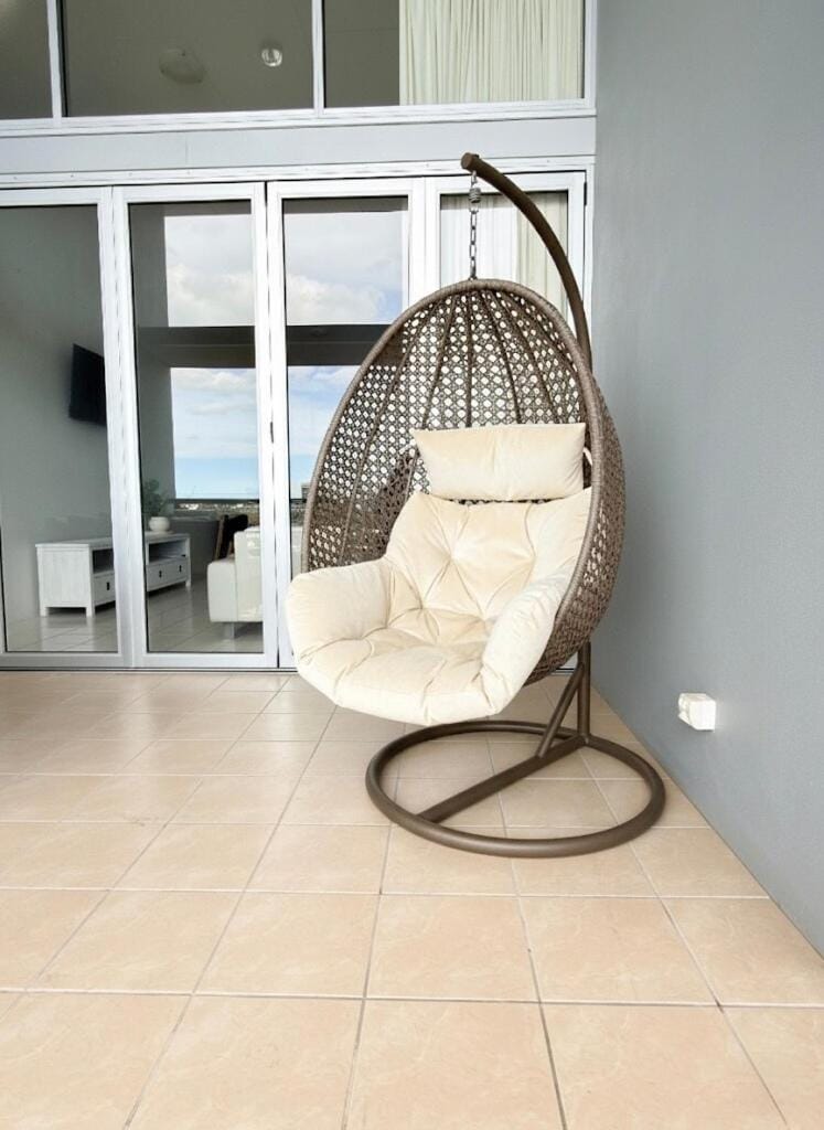 South Bank Penthouse - Streets Beach Access - Free Parking Apartment in Brisbane City