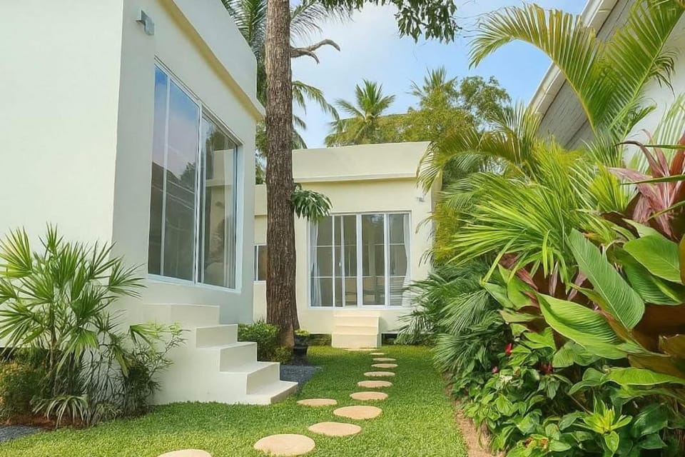 Property building, Day, Garden, Garden view