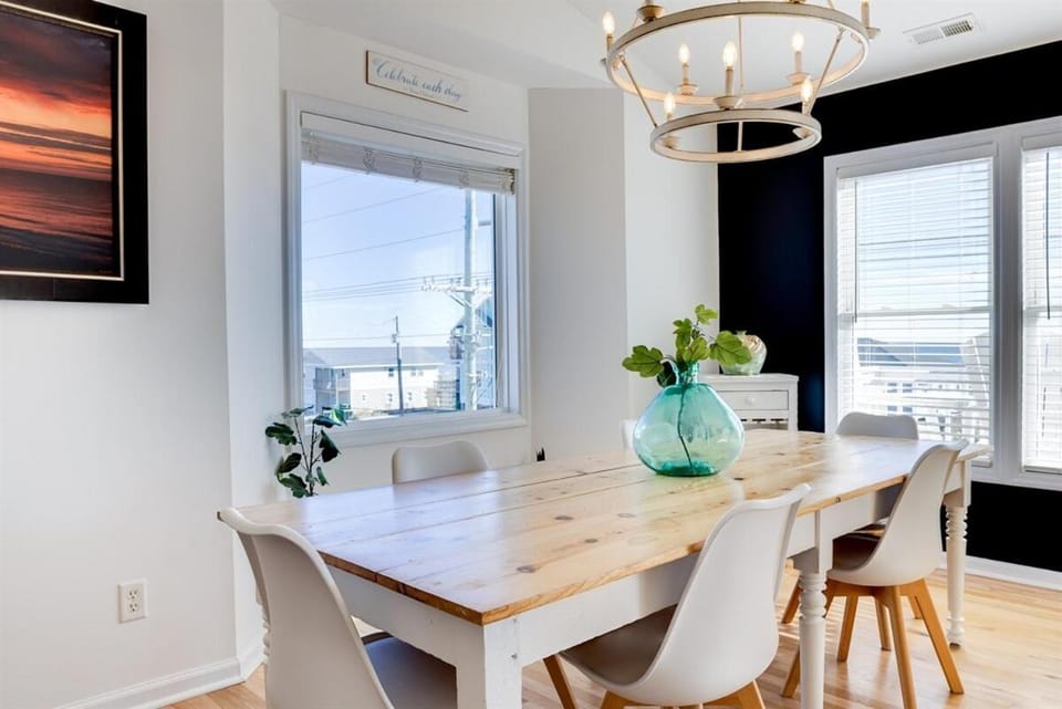 Paws and Relax- Pet-Friendly Coastal Retreat! Apartment in Surf City