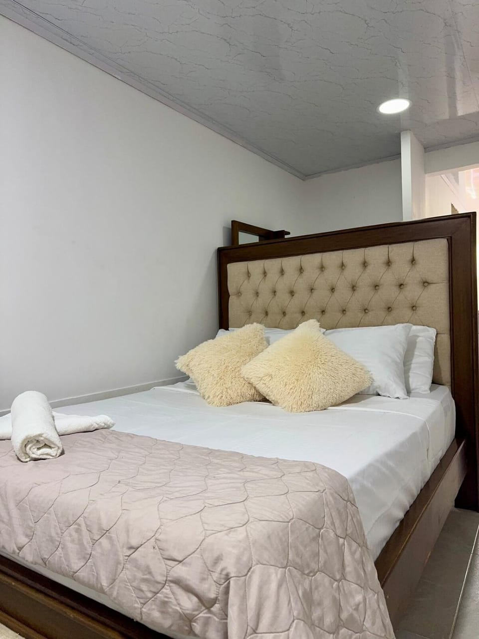 Bed, Photo of the whole room