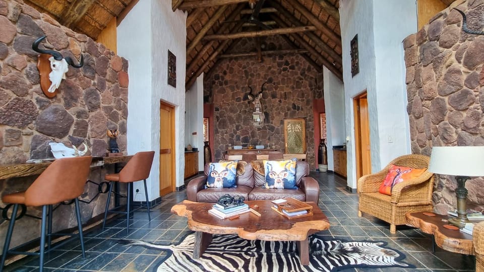Tholo Bush Stay Nature lodge in South Africa