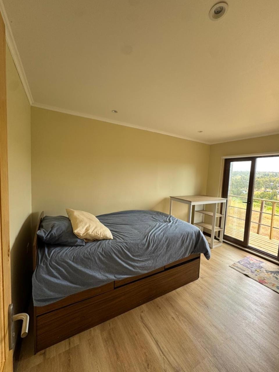Bed, Photo of the whole room, Seating area, Bedroom, children