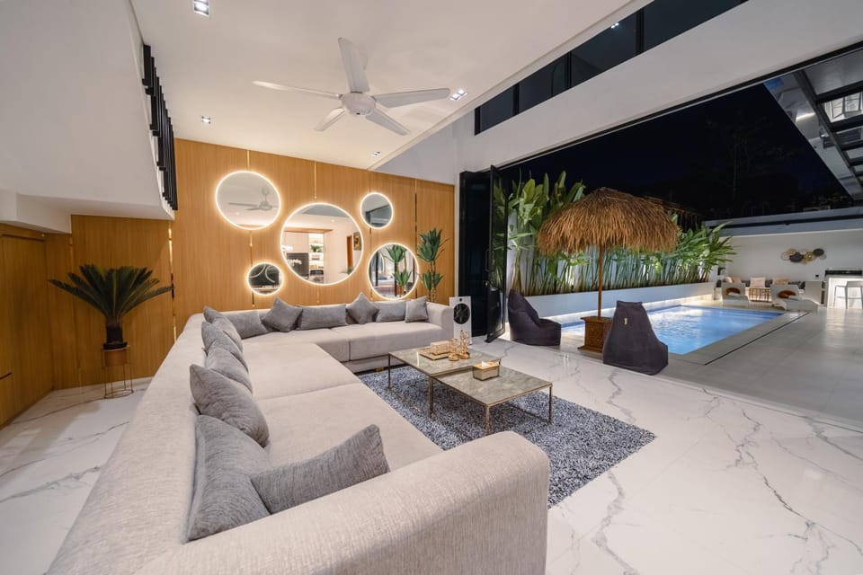 TV and multimedia, Seating area