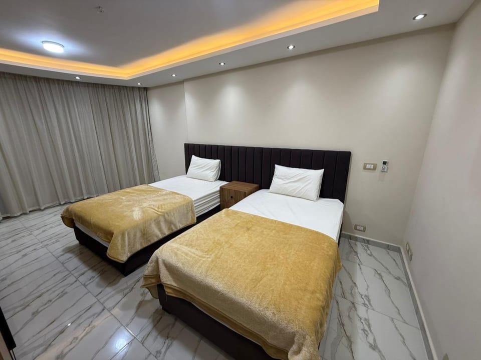 شقه فاخره فرش فندقي في مكرم عبيد مدينه نصر Apartment in Cairo Governorate