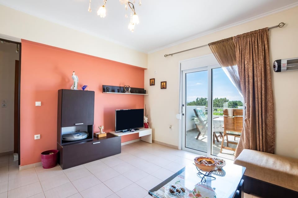 TV and multimedia, Seating area, Dining area