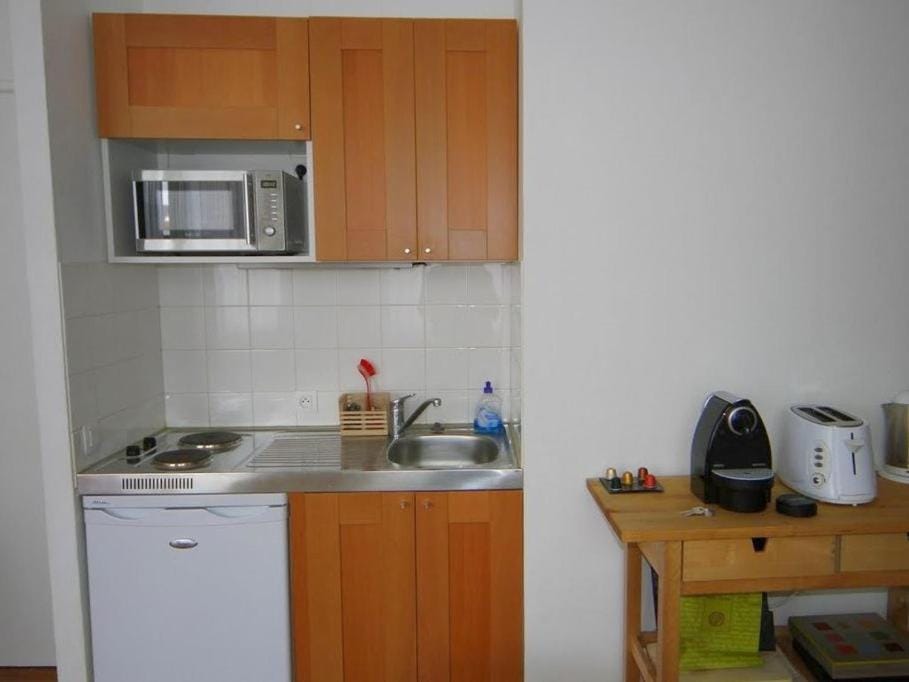 Kitchen or kitchenette