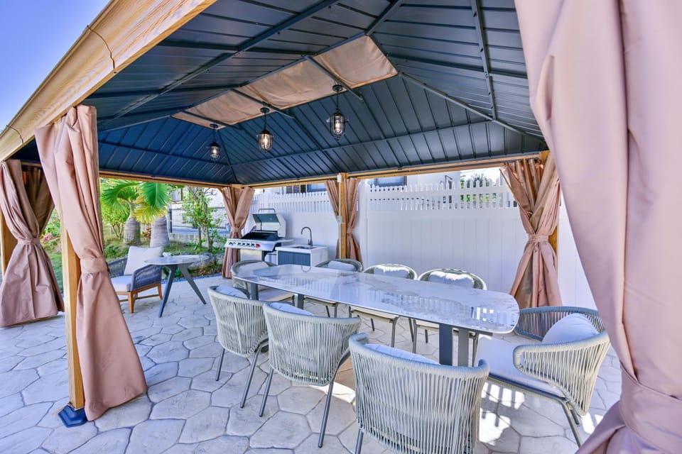 Patio, Day