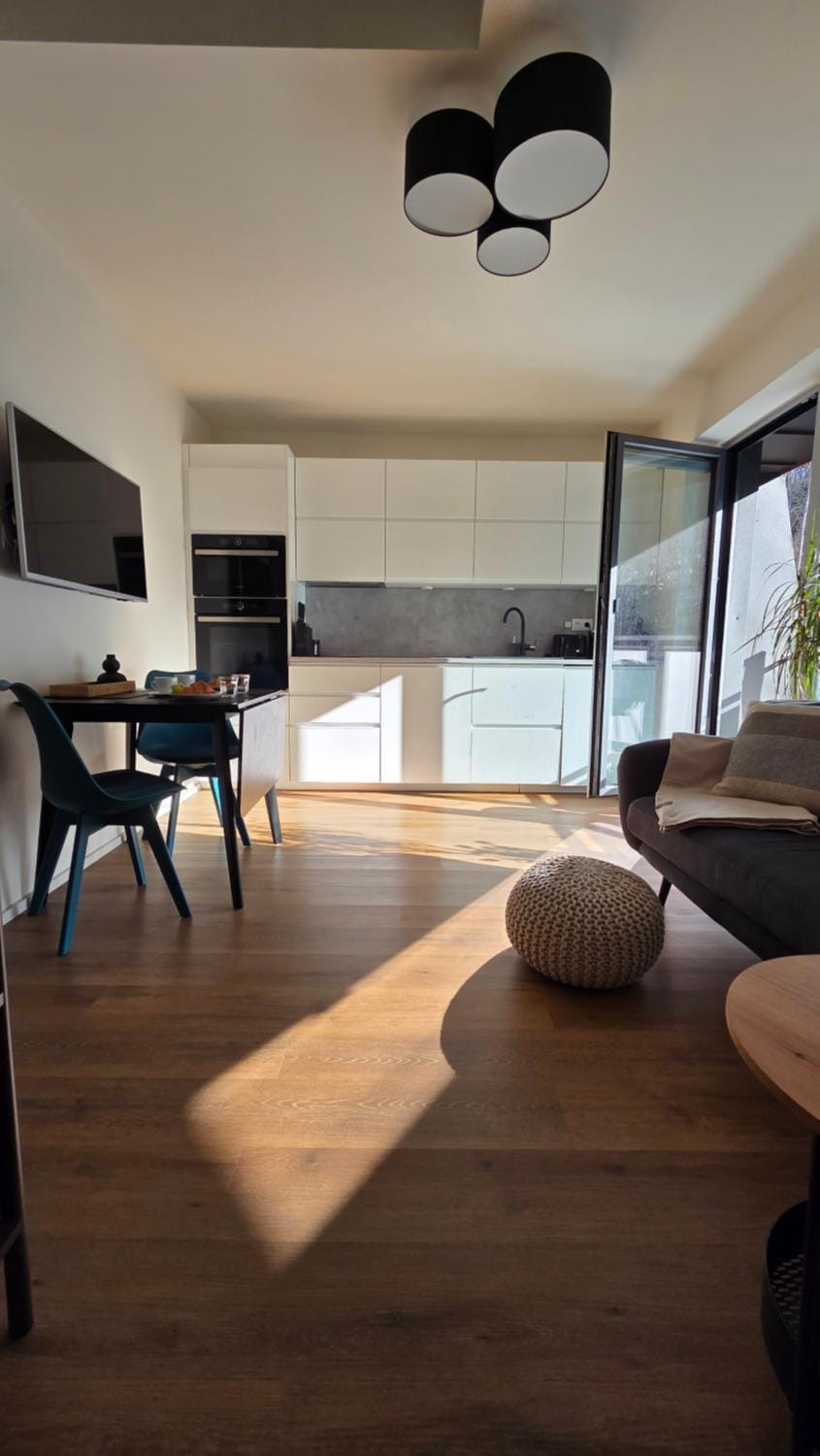 Kitchen or kitchenette, Living room, Seating area