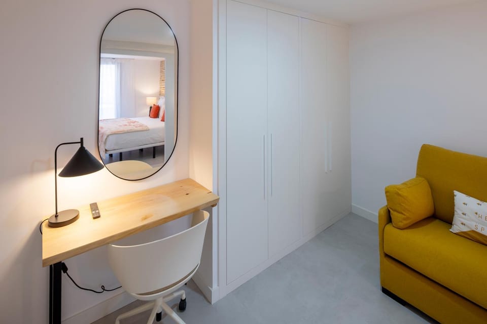 CASA BOUTIQUE SAN JUAN Una gran casa con encanto y aire acondicionado House in Logrono