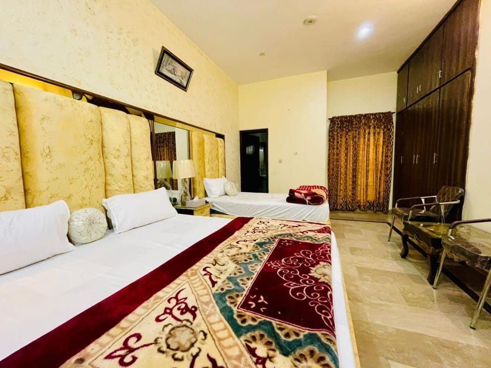 Bedroom, wardrobe, air conditioner
