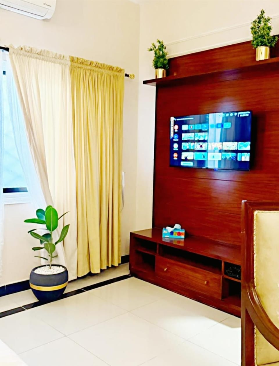 Serene Stay Bed and Breakfast in Karachi