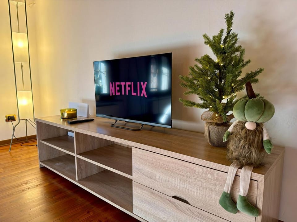 TV and multimedia, Evening entertainment