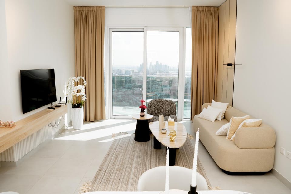 Dubai Frame & Skyline View 2BR - Rooftop Pool Apartment in Dubai