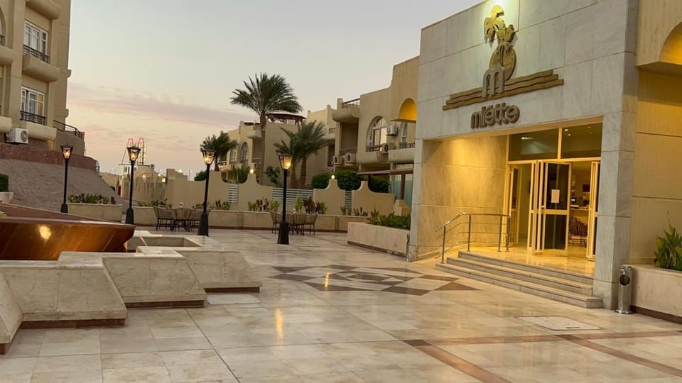 Pause by The Sea Hurghada, Stay, Relax, Repeat Bed and Breakfast in Hurghada