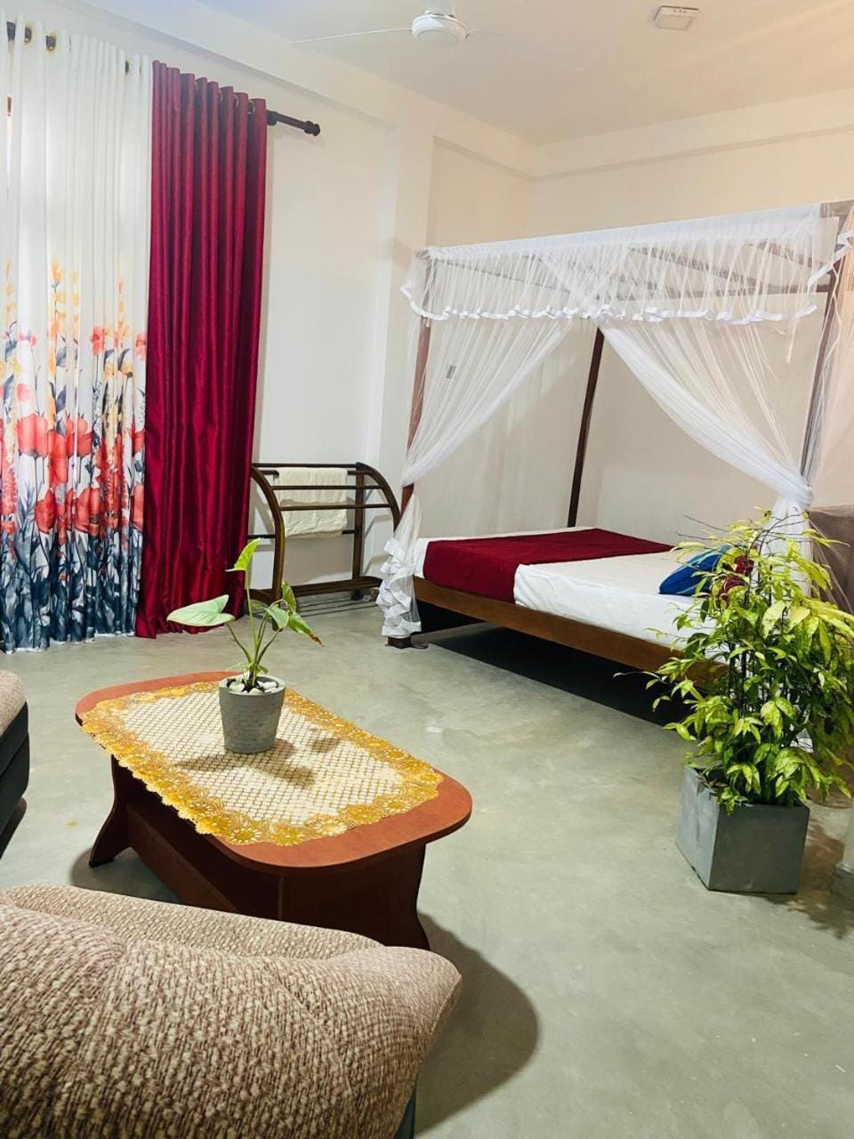 Safety Place - Waligama Villa in Southern Province