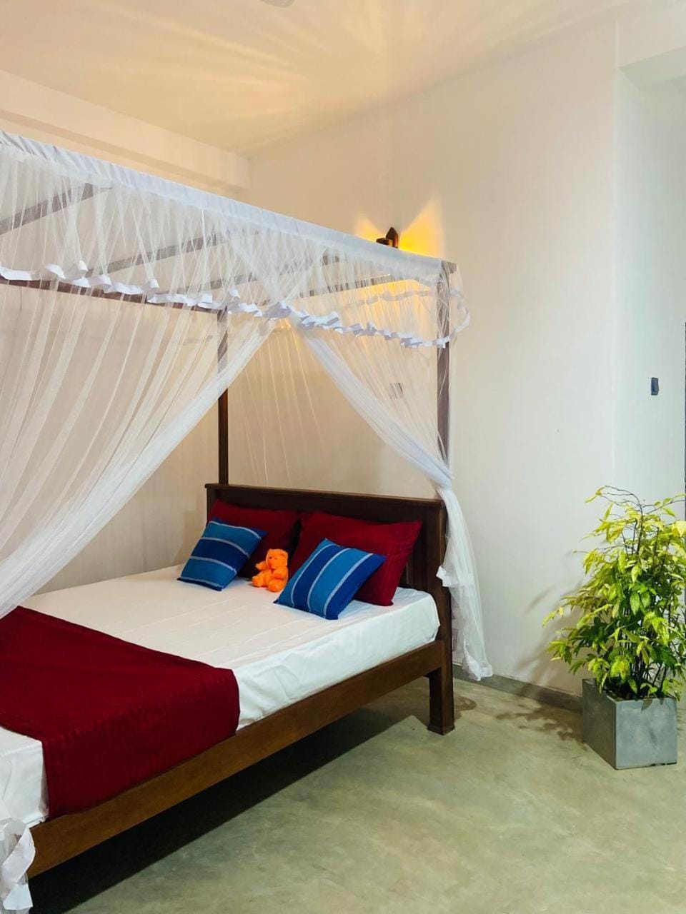 Safety Place - Waligama Villa in Southern Province