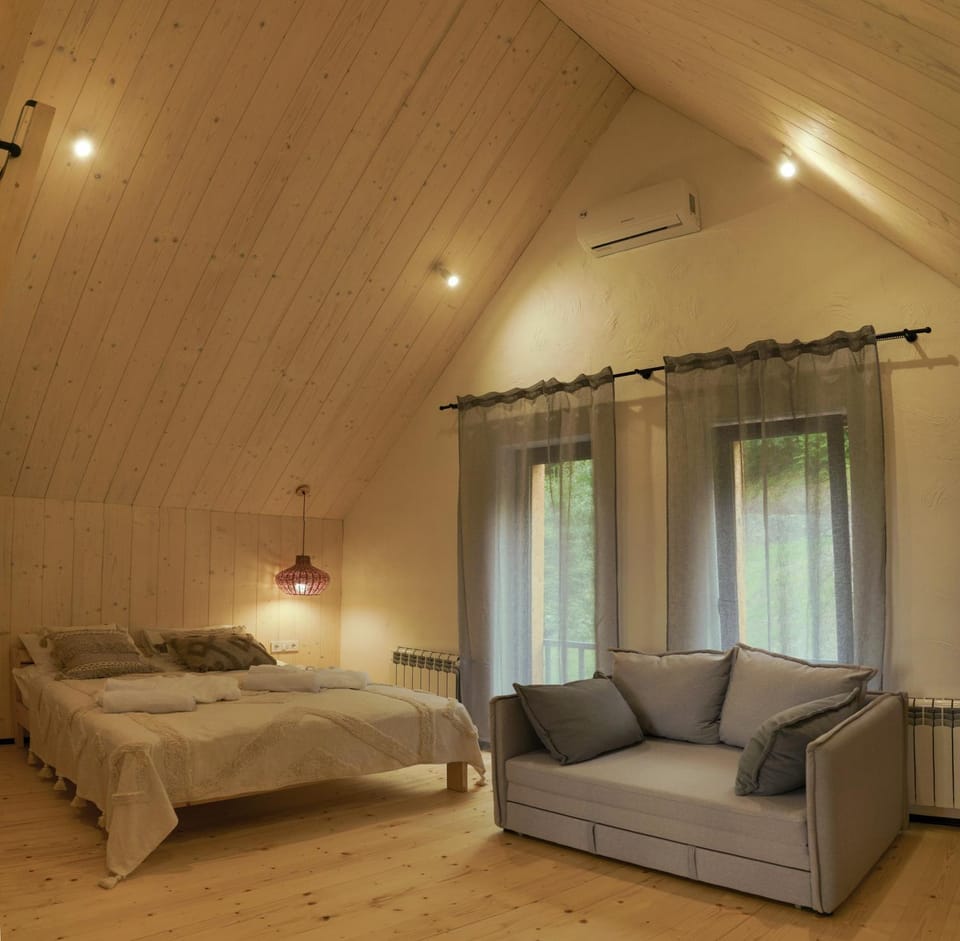 Bed, Photo of the whole room, Bedroom, air conditioner