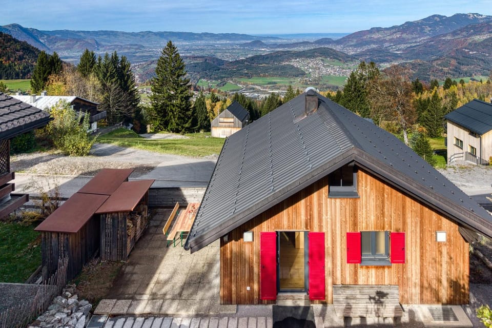 Property building, Facade/entrance, Off site