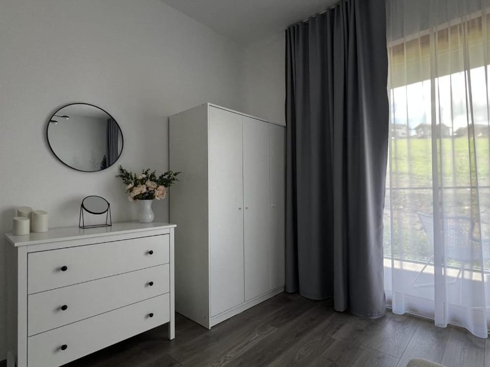 Bedroom, wardrobe