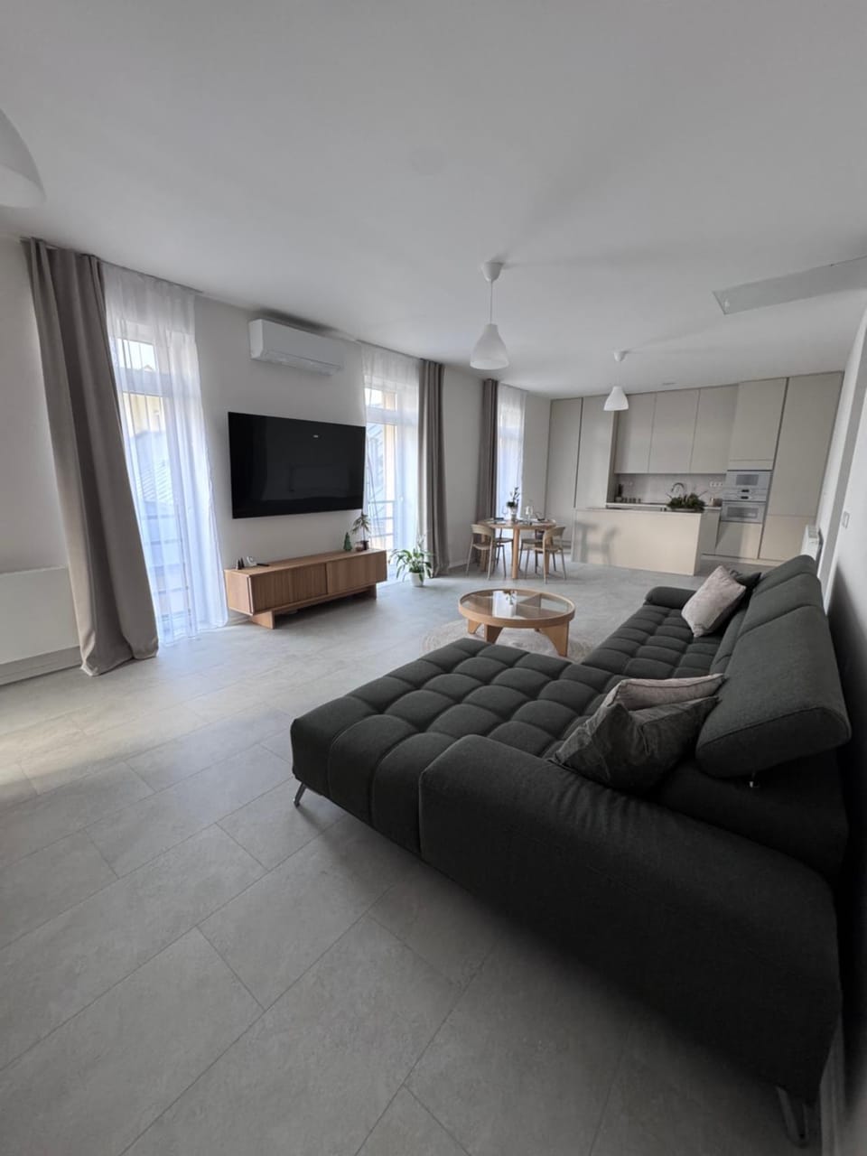 TV and multimedia, Living room, Photo of the whole room