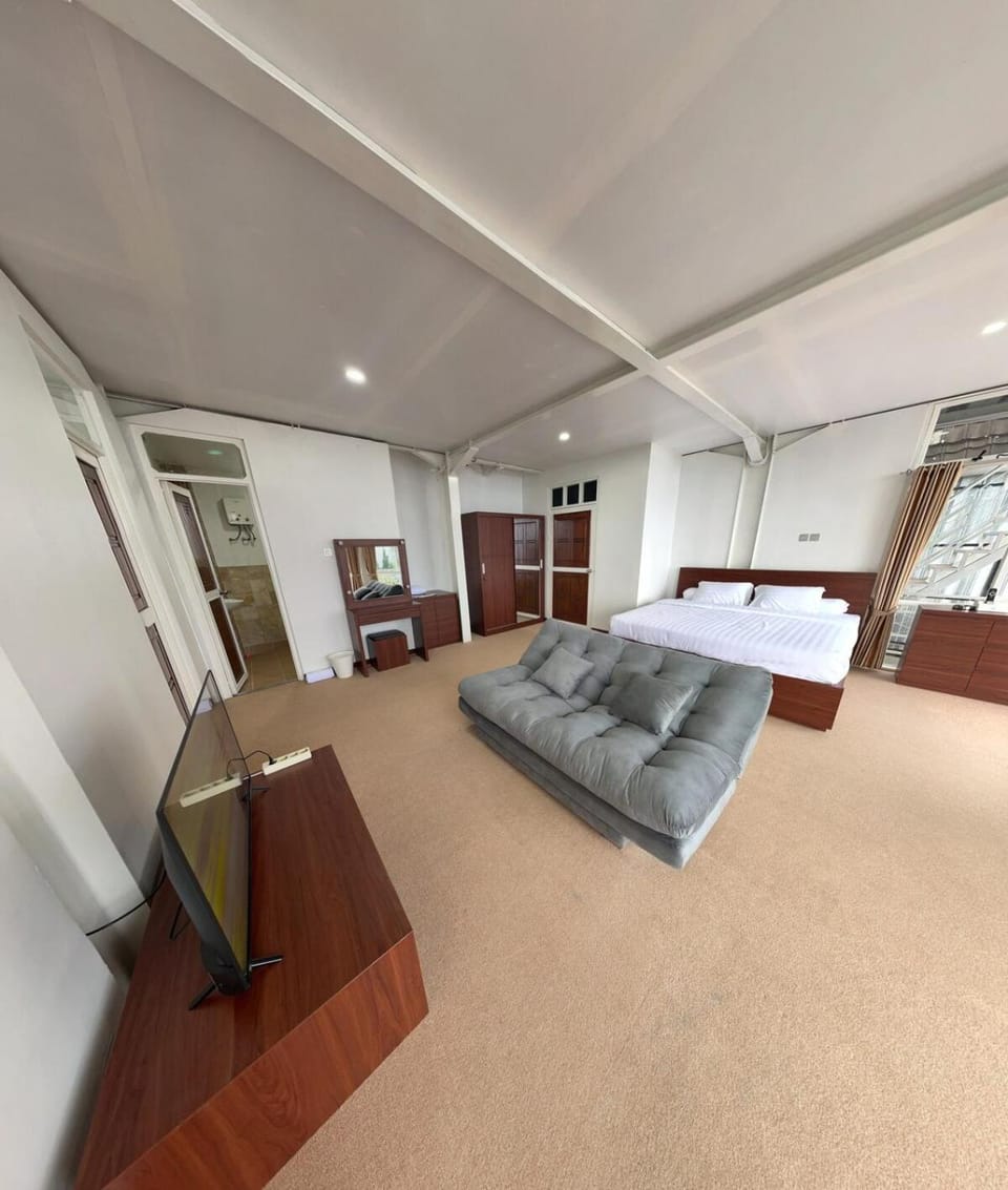 Bed, TV and multimedia, Photo of the whole room, Bedroom, wardrobe