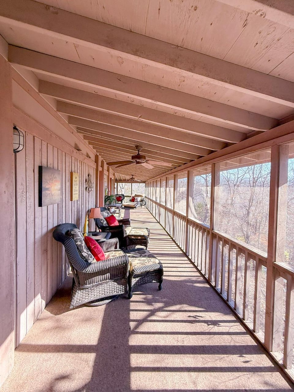 Fins Up Margaritaville 2BD3BALoftGrillFirepit House in Lake of the Ozarks