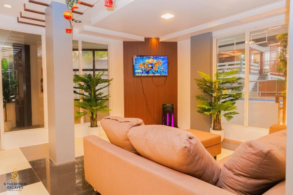 8 Diamonds Escapes Bed and Breakfast in Calamba