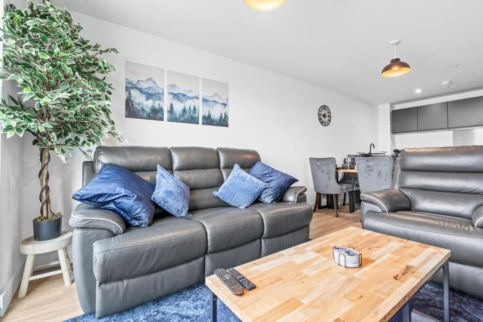 TV and multimedia, Living room, Seating area, heating