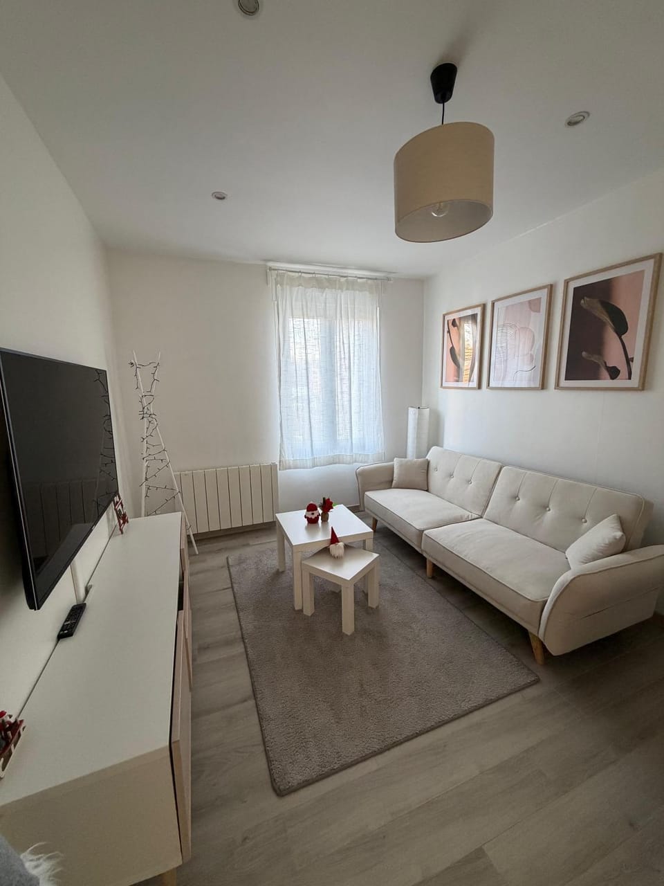TV and multimedia, Seating area