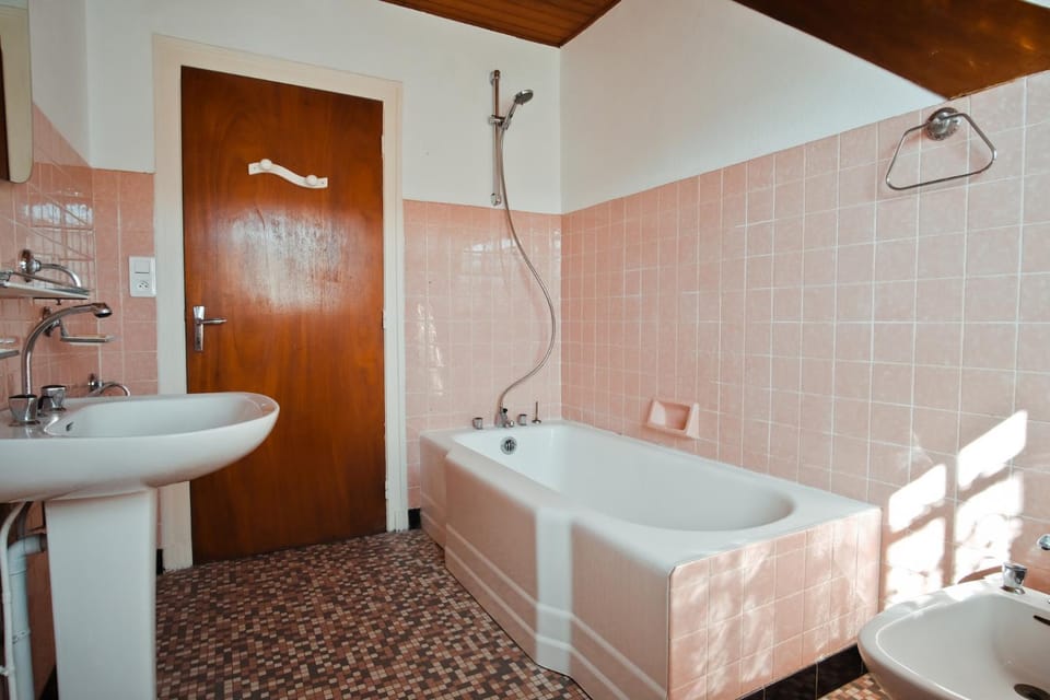 Bathroom, Bath