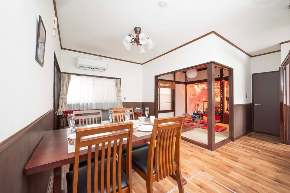 Photo of the whole room, Seating area, Dining area