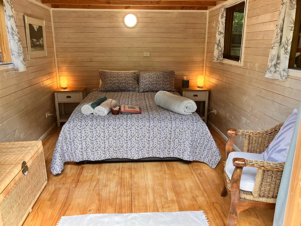 RIMU CABIN 16min drive to Kaiteriteri Beach Cabin in Tasman District, Tasman, New Zealand