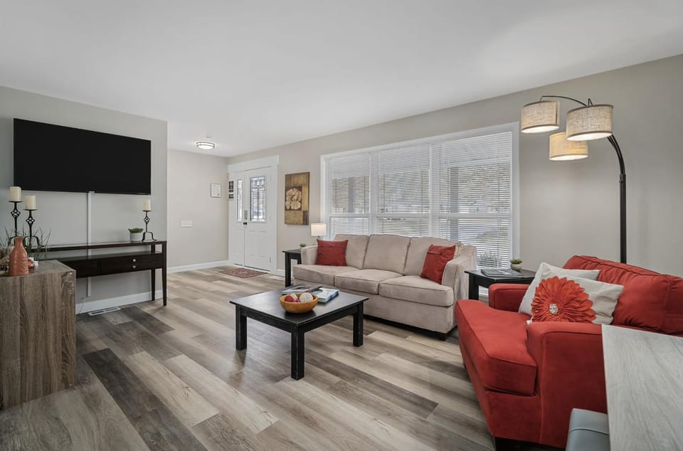 TV and multimedia, Living room, Seating area