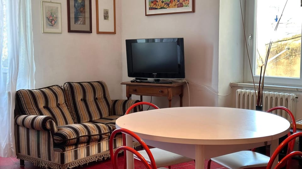 S035 - Sirolo, appartamento in piazza, vista mare Apartment in Sirolo
