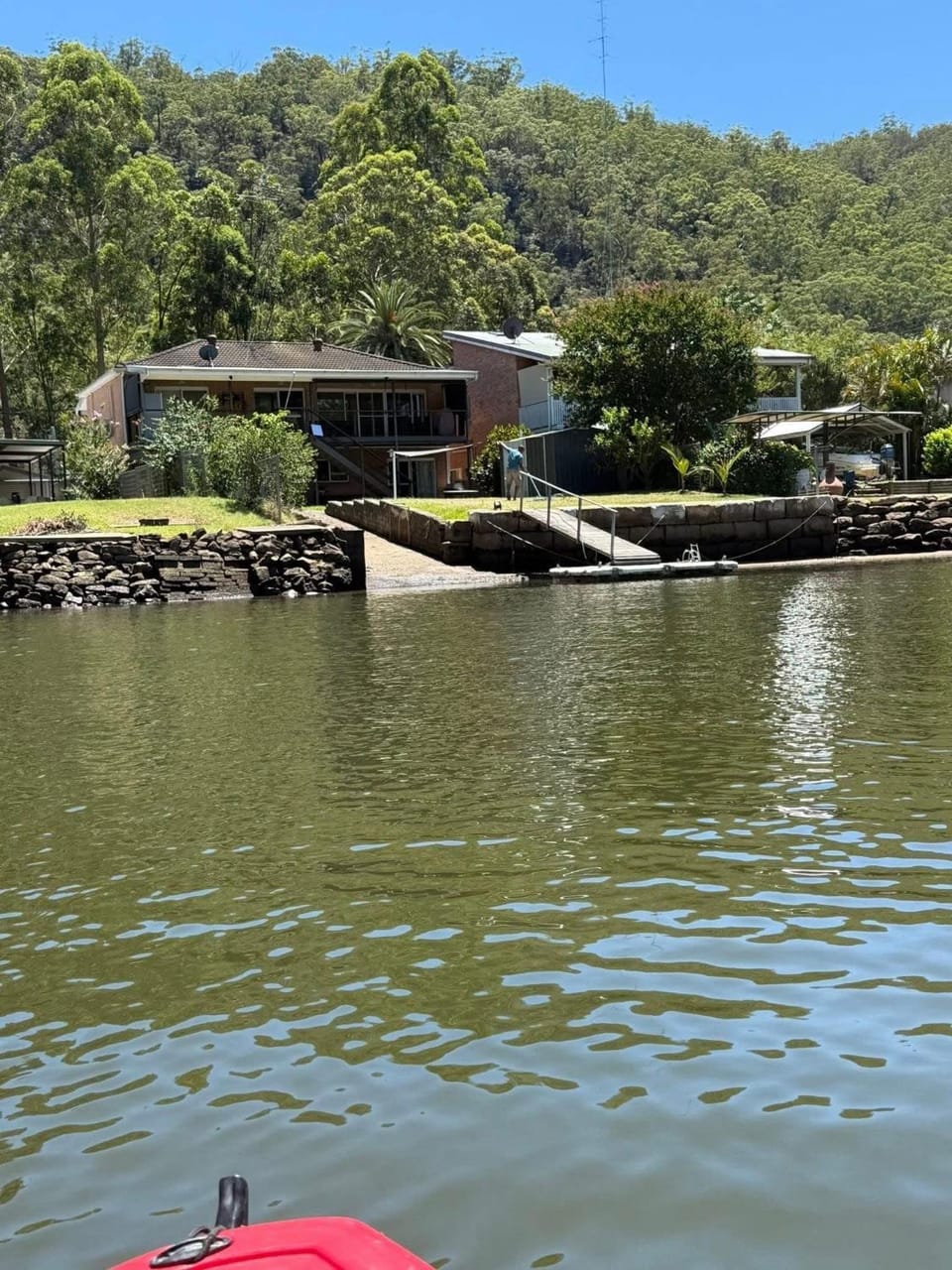 River Front House at lower MacDonald NSW 2775 House in Wisemans Ferry