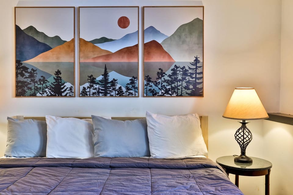 Fall Line Condo B7 Peak & Pillow home House in Mendon