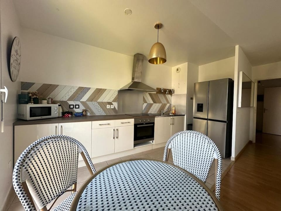 Two-bedroom suite Apartment in Chessy