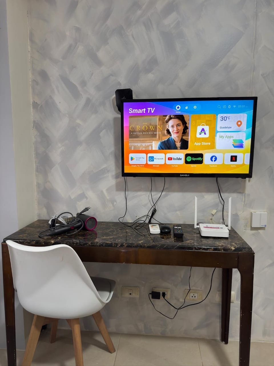 Modern Cozy Apartment at Avida Riala, IT Park Apartment in Lapu-Lapu City