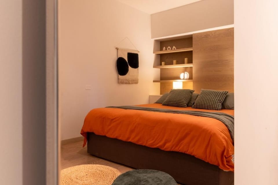 Bed, Photo of the whole room, Bedroom