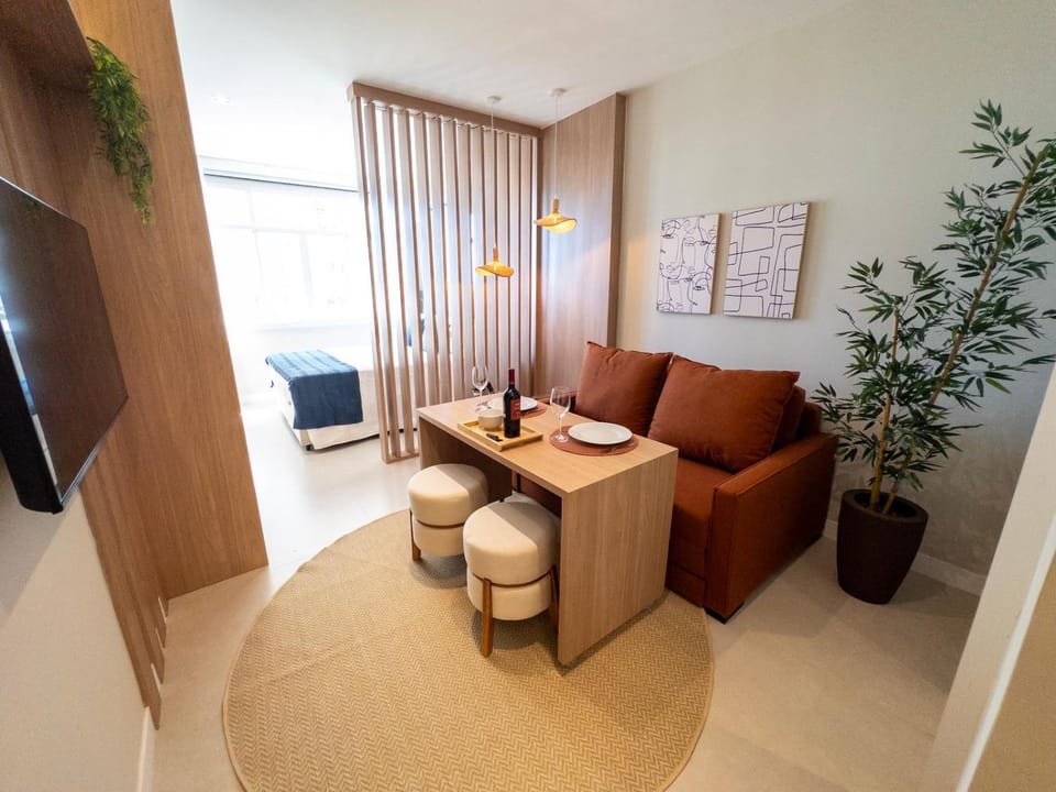 Sea-view apt in Copacabana - Renovated - 7th floor Apartment in Rio de Janeiro