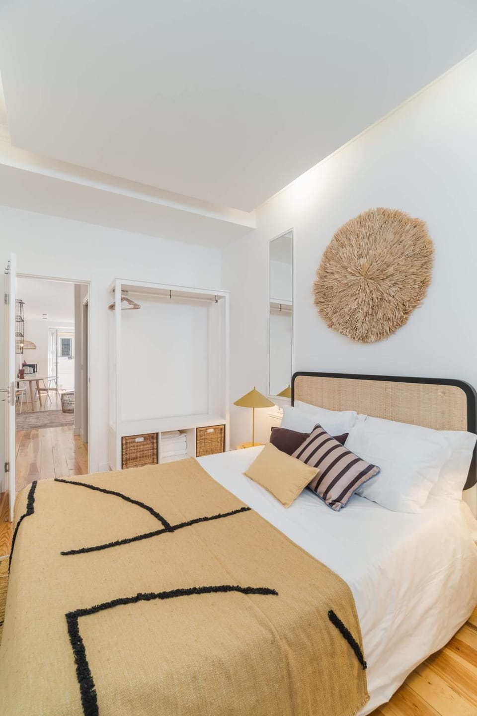 Ajuda Cozy Retreat with Patio Apartment in Lisbon