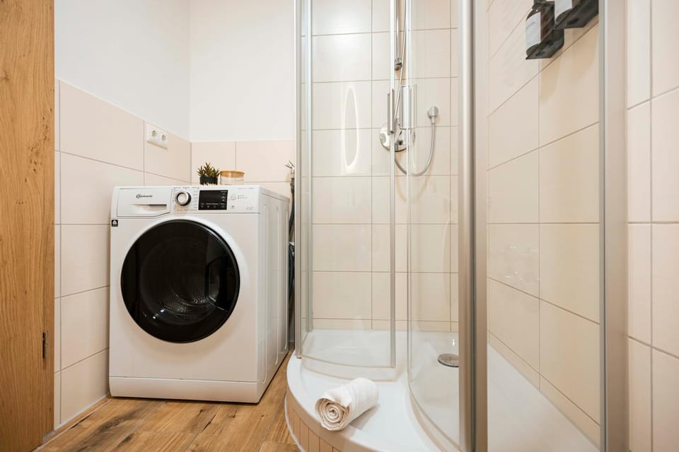 Shower, Bathroom, towels, washing machine, dryer