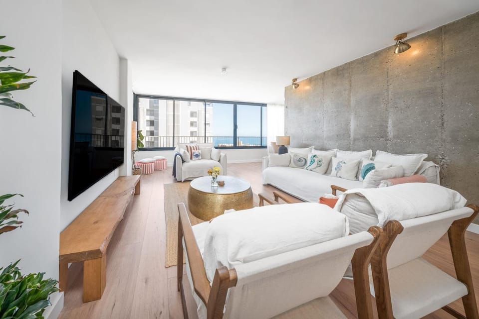 Luxury Beachfront "Felicità" Sea View 6 Guests Apartment in Alacantí