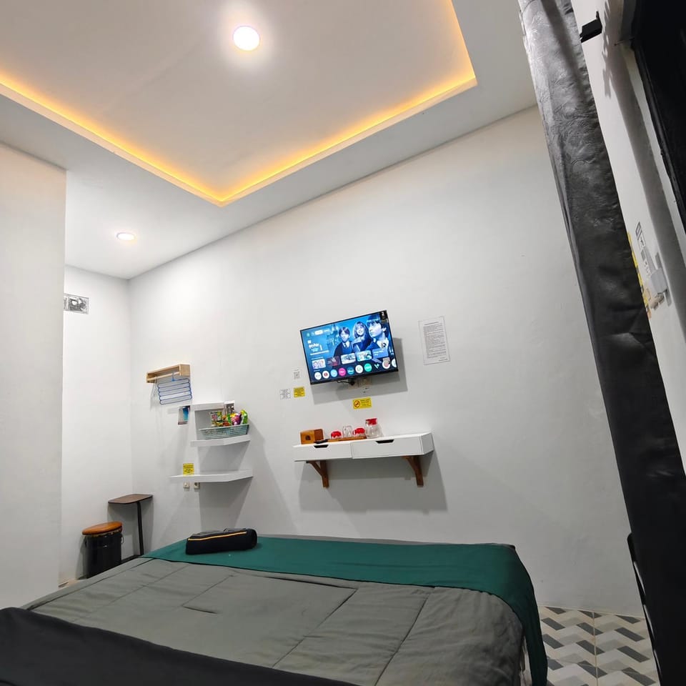Wisma 11 Oktober Bed and Breakfast in Indonesia
