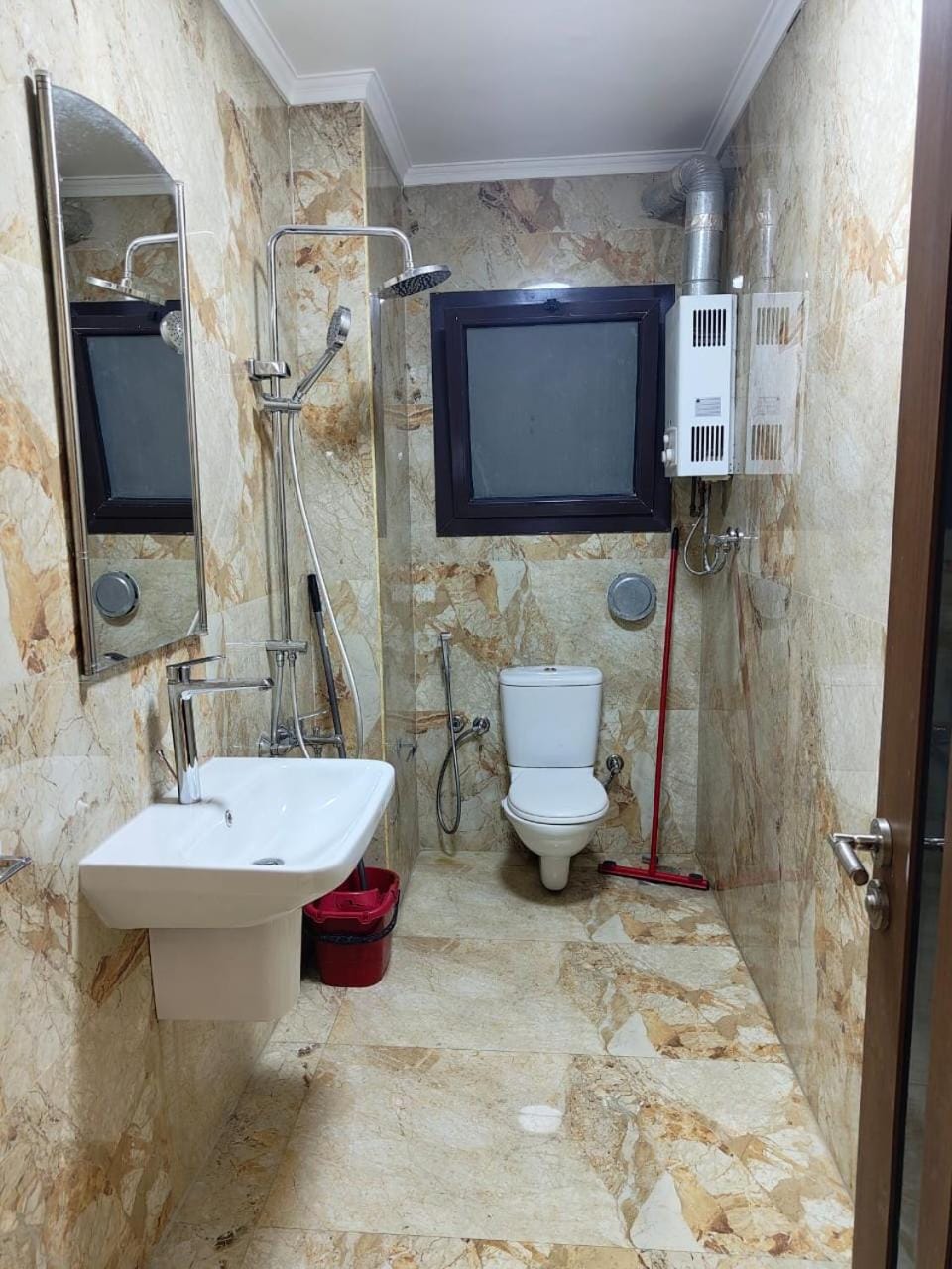 شقة فندقية للايجار اليومي والشهري ومتاحة لحجز الطالبة في قلب المهندسين Apartment in Egypt