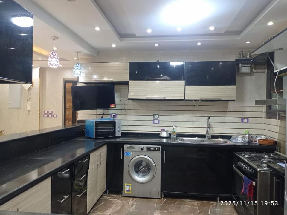 شقة فندقية للايجار اليومي والشهري ومتاحة لحجز الطالبة في قلب المهندسين Apartment in Egypt