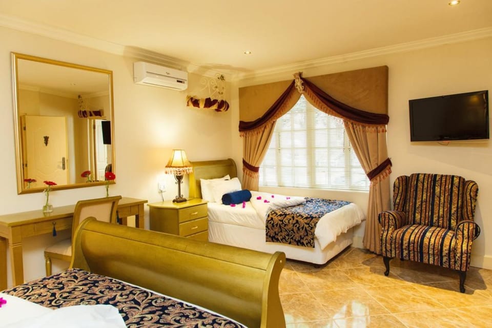 Bed, TV and multimedia, Photo of the whole room, Bedroom, air conditioner