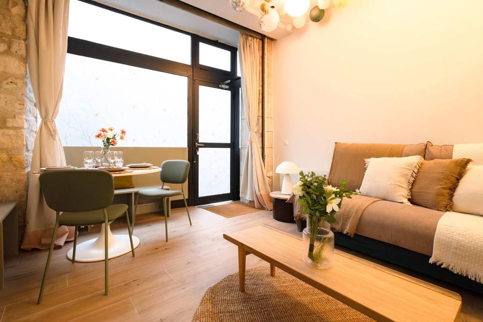 Typical Apartment for 4 in Paris 9 Apartment in Paris