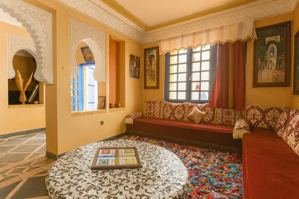 Communal lounge/ TV room